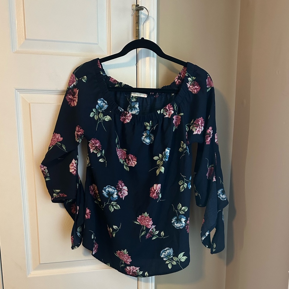 Floral Navy Top